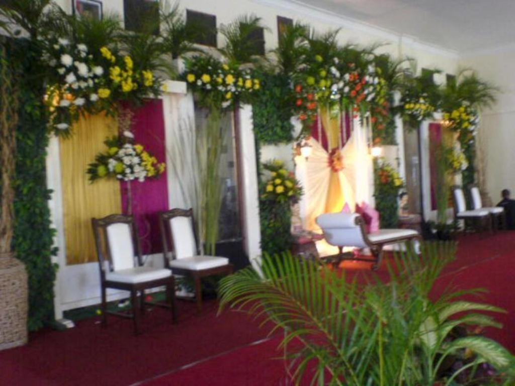 King Hotel Wates  Exterior foto